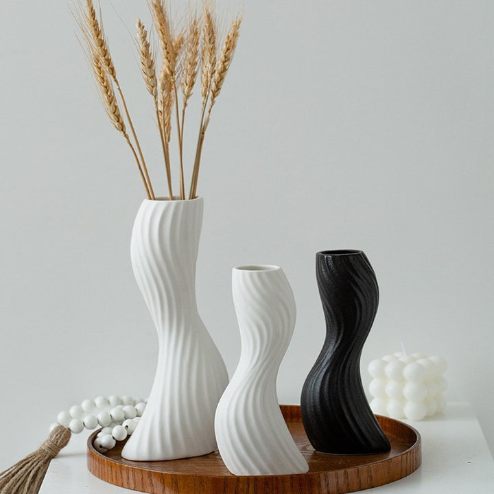Sculptural Decorative Vase Kalsten