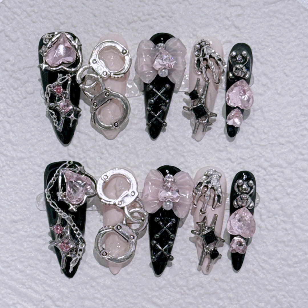 Glamorous Nail Art Extensions