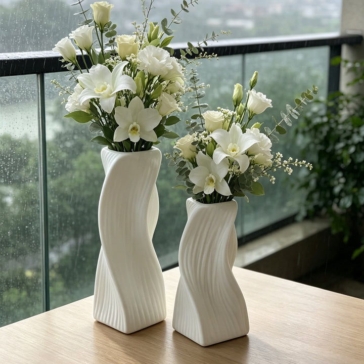 Modern Sculptural Decorative Vase Kalsten