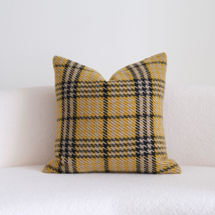 Plaid Pattern Decorative Cushion