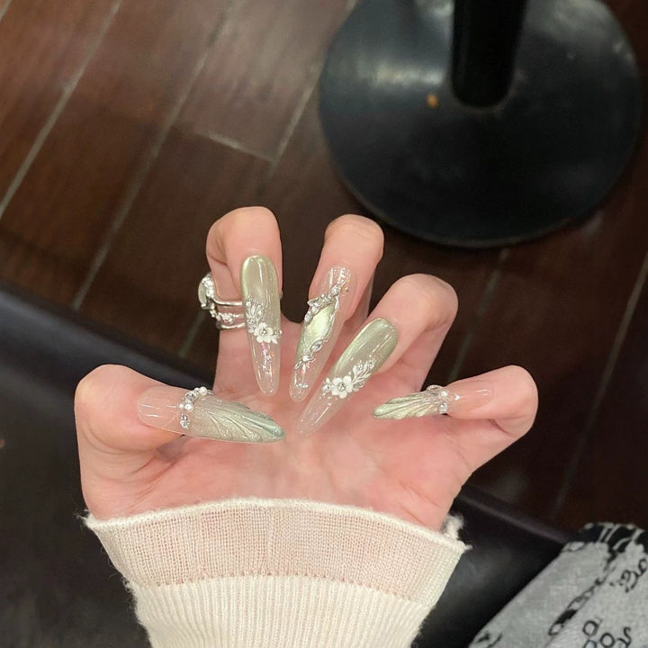 Decorative Floral Acrylic Nail Extensions