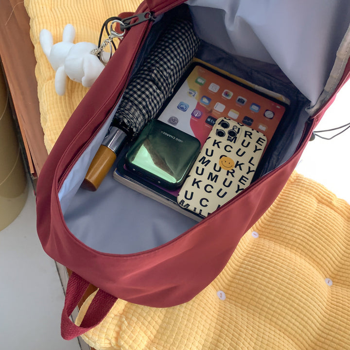 Multi-functional backpack with integrated keychain Kalsten
