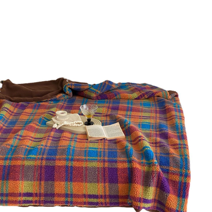 Extra-soft Sherpa throw blanket in check pattern with high pile