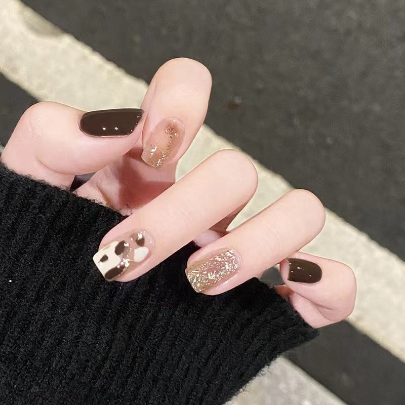 Artistic acrylic nails with modern animal design Kalsten