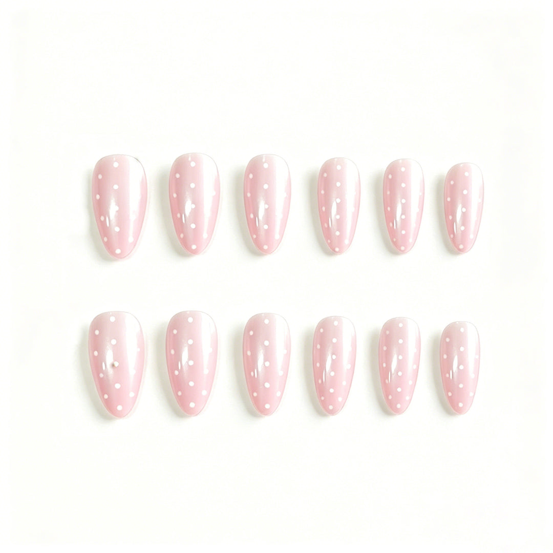 Elegant Almond-Shaped Nail Enhancements Kalsten