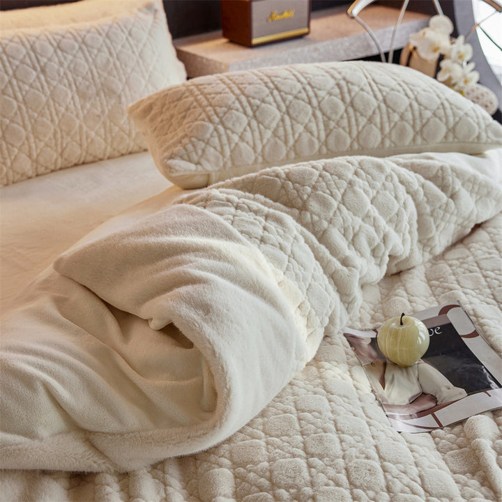 Quilted bedding set made of soft microfiber with diamond stitching