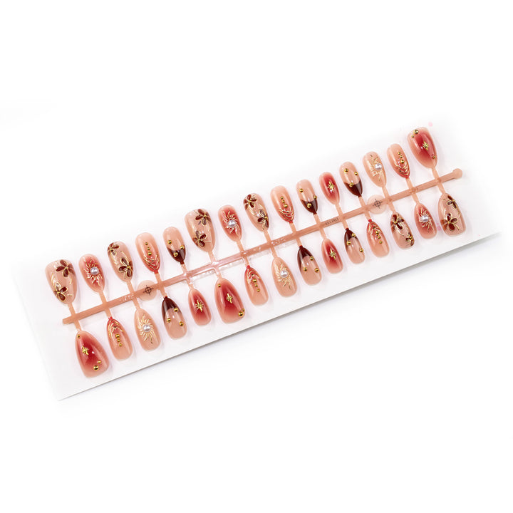 Elegant Floral Decorative Press-On Nail Set