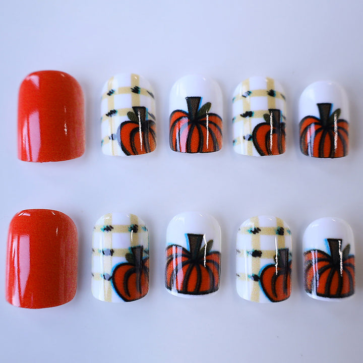 Festive Autumn-Themed Nail Art Kalsten