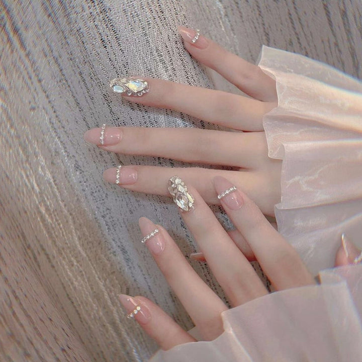 Glamorous Rhinestone-Embossed Press-On Nail Set Kalsten