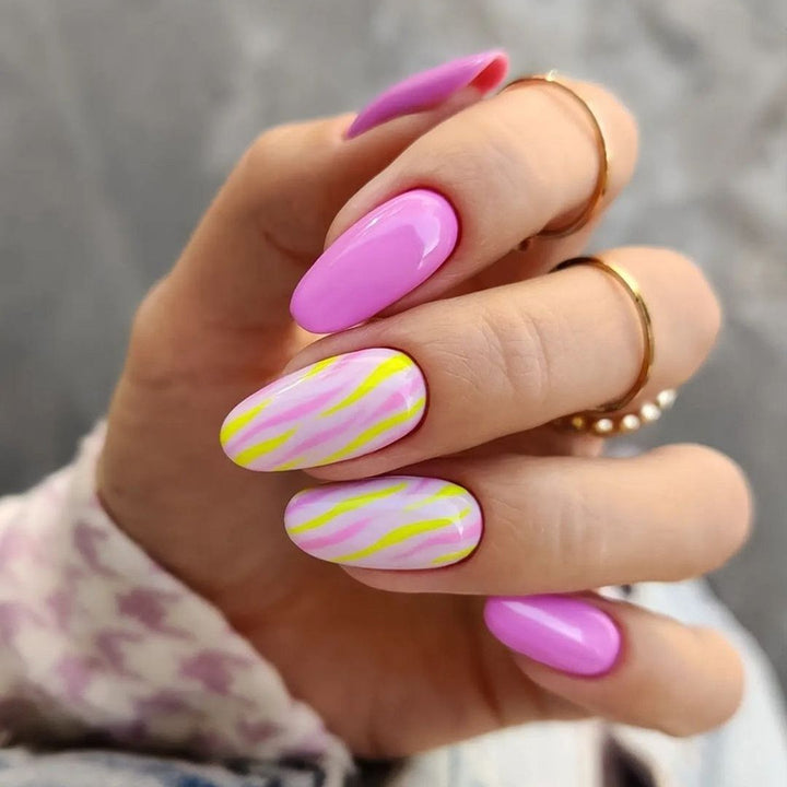 Amazing art nails with peacock feather design Kalsten
