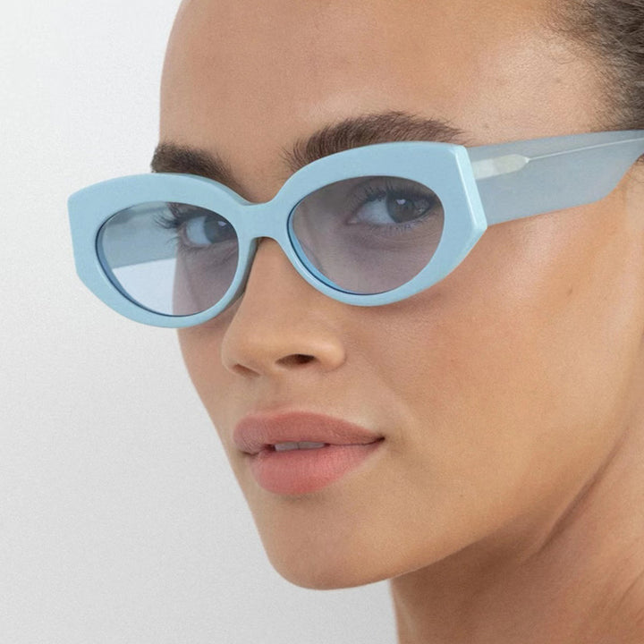 Women Cat-Eye Sunglasses in stylish plastic design Kalsten
