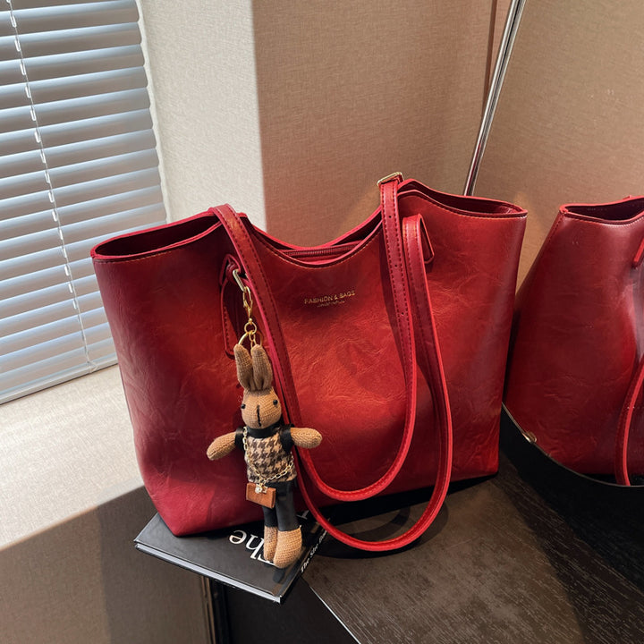 Elegant Leather Tote Kalsten