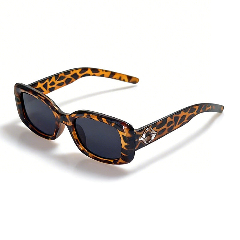 Vintage-Inspired Oversized Sunglasses Kalsten