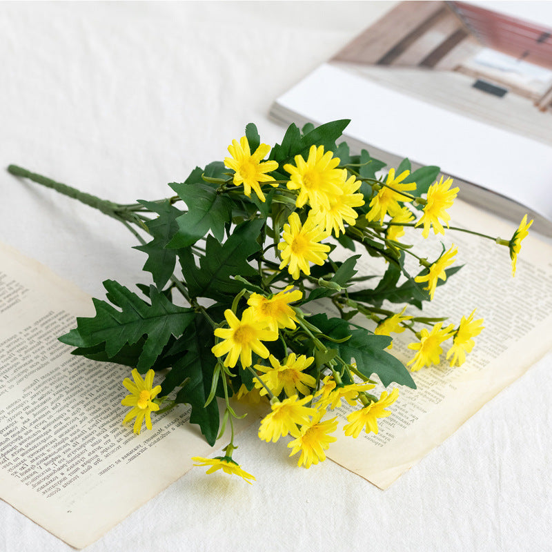 Lifelike Daisy Flower Stem Arrangement