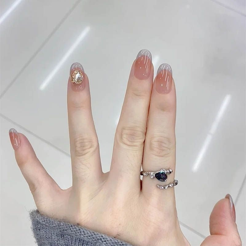 Elegant Press-On Nail Art Set