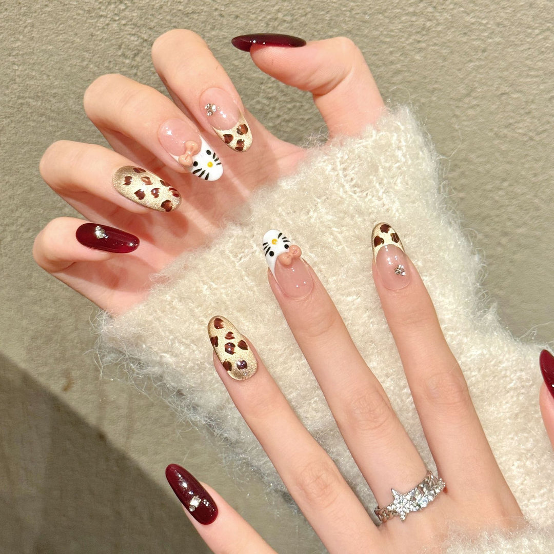 Artistic Press-On Nail Art Set with Whimsical Floral Designs