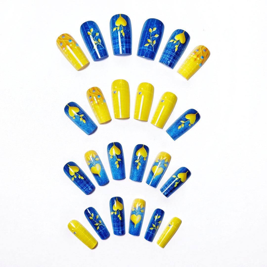 Creative artificial nails with heart design Kalsten