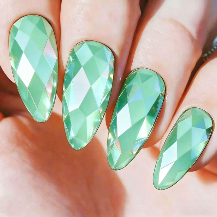 Art nails with faceted glitter design Kalsten