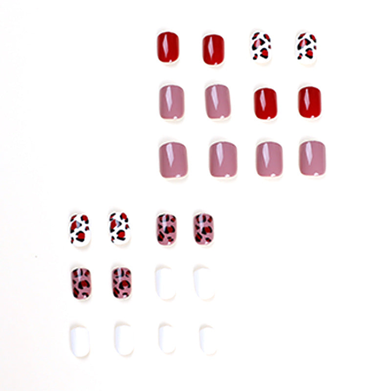 Artful Nail Art with Leopard Patterns Kalsten