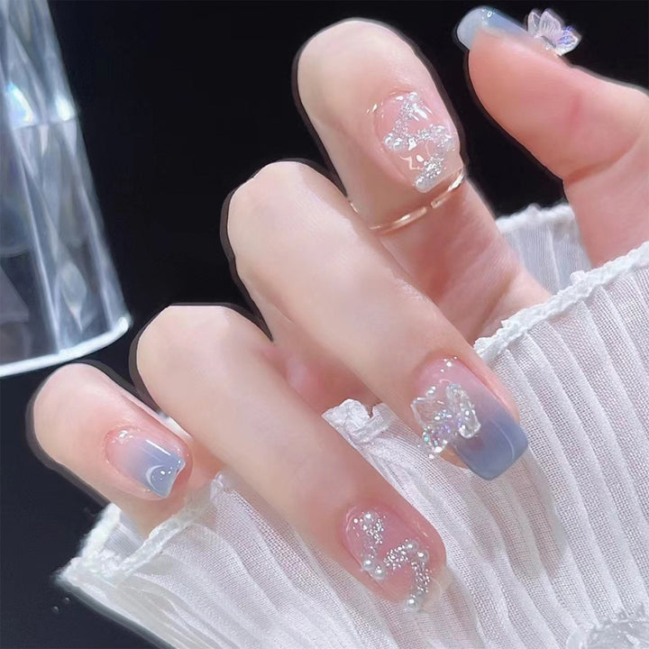 Elegant and Shiny Nail Art Kalsten