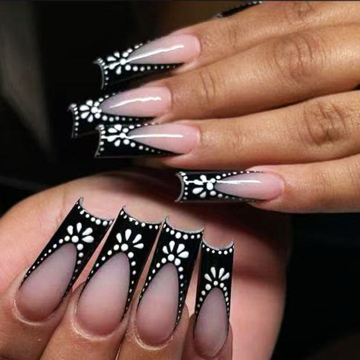 Artistic Black and White Floral Nail Press-On Set Kalsten