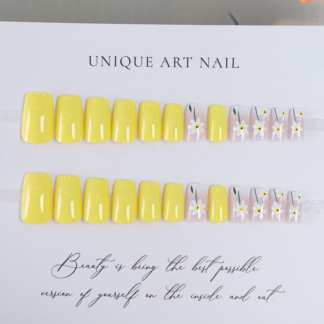 Floral-Designed Press-On Nails