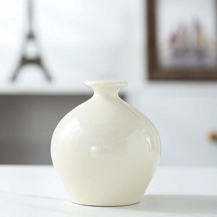 Elegant Ceramic Artisanal Vase Kalsten