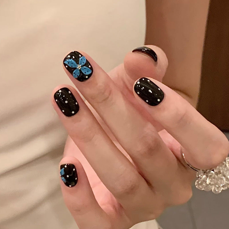 Floral-Embellished Press-On Nail Set Kalsten