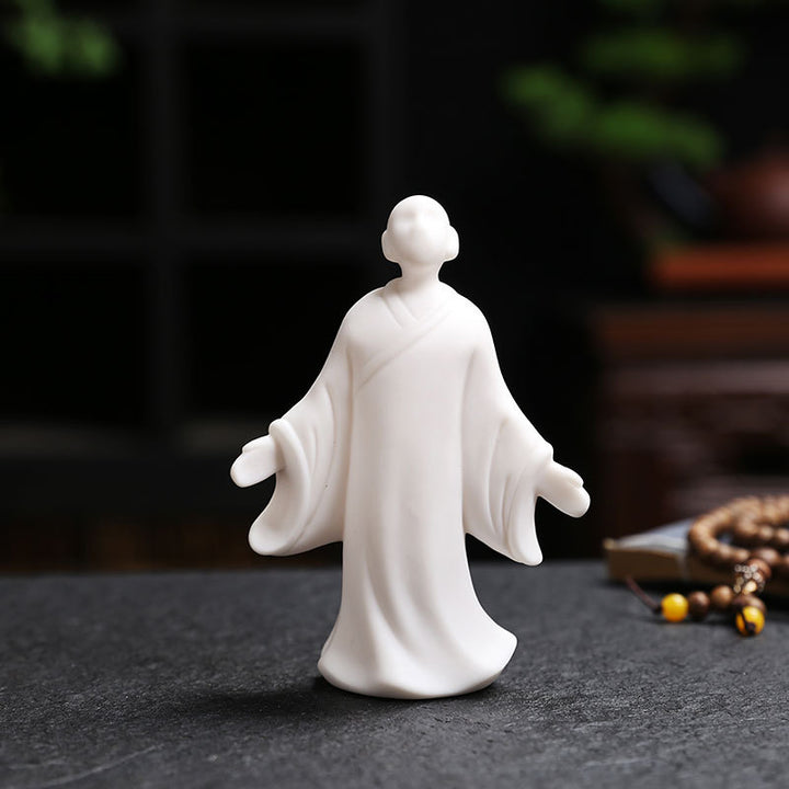 Elegant and modern Feng Shui sculpture Kalsten