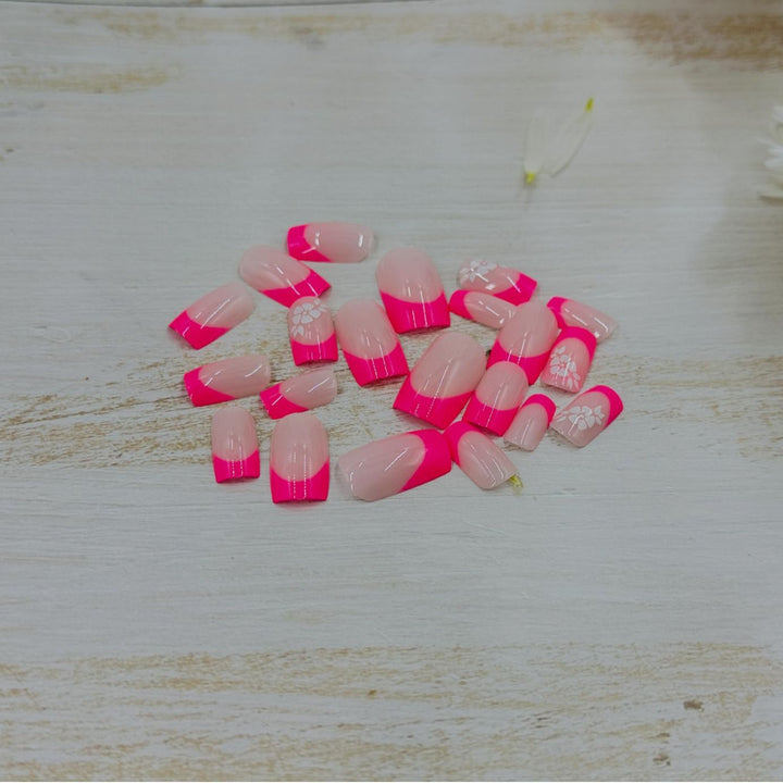 Floral Accent Acrylic Nail Art Kit