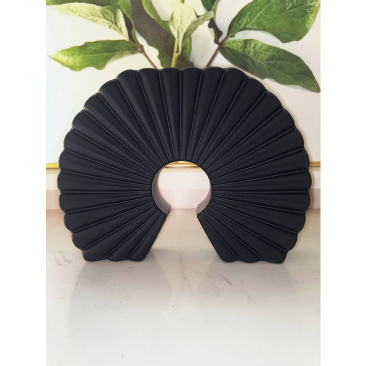 Decorative Fan-Shaped Sculpture Kalsten