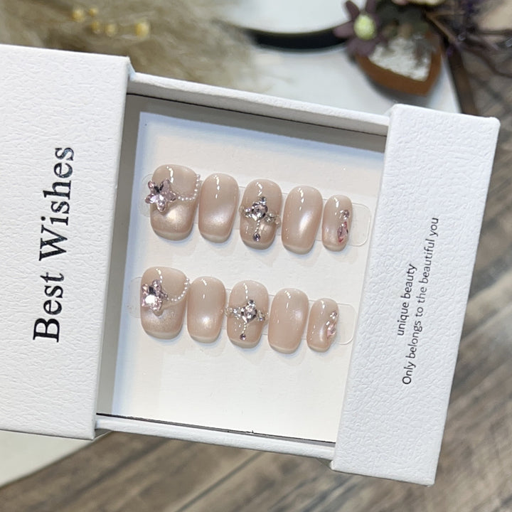 Elegant Press-On Nail Set with Floral Accents Kalsten