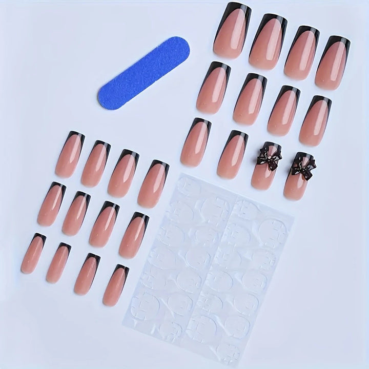 Artificial nail set with elegant black-and-white lace design Kalsten