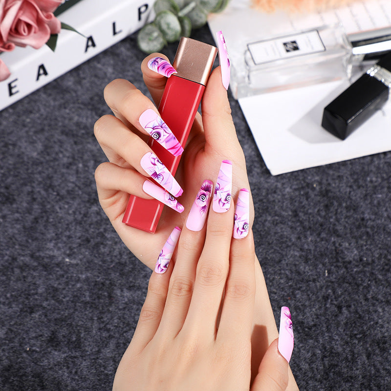 Artistic Nail Tips with Floral Design Kalsten