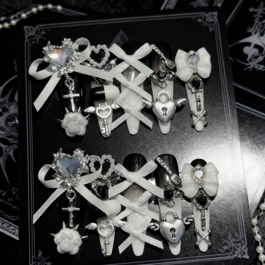 Artistic Themed Decorative Nail Art Set