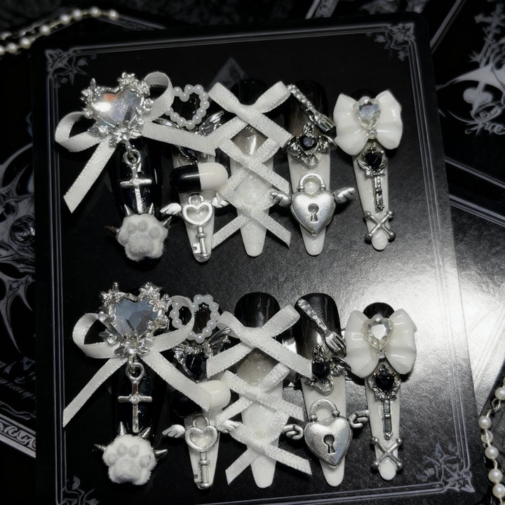 Artistic Themed Decorative Nail Art Set