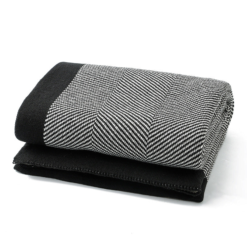 Women's Elegant Snuggle Blanket made of Soft Knit with Geometric Pattern Kalsten