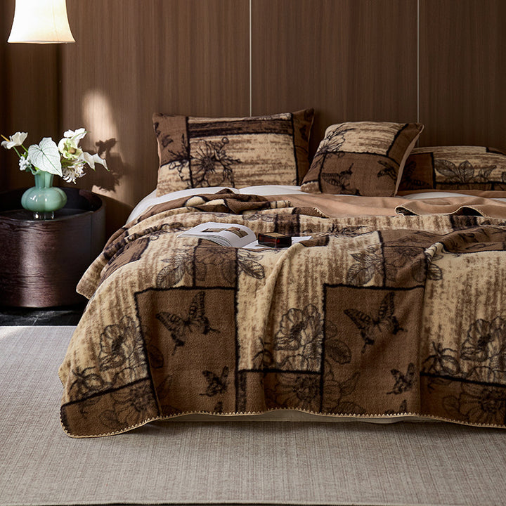 Decorative Flannel Bedspread Kalsten