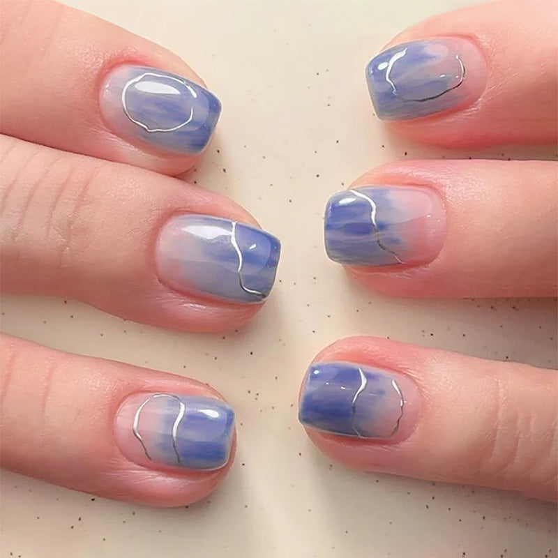 Artistic Nail Art with Elegant Ombre Design Kalsten