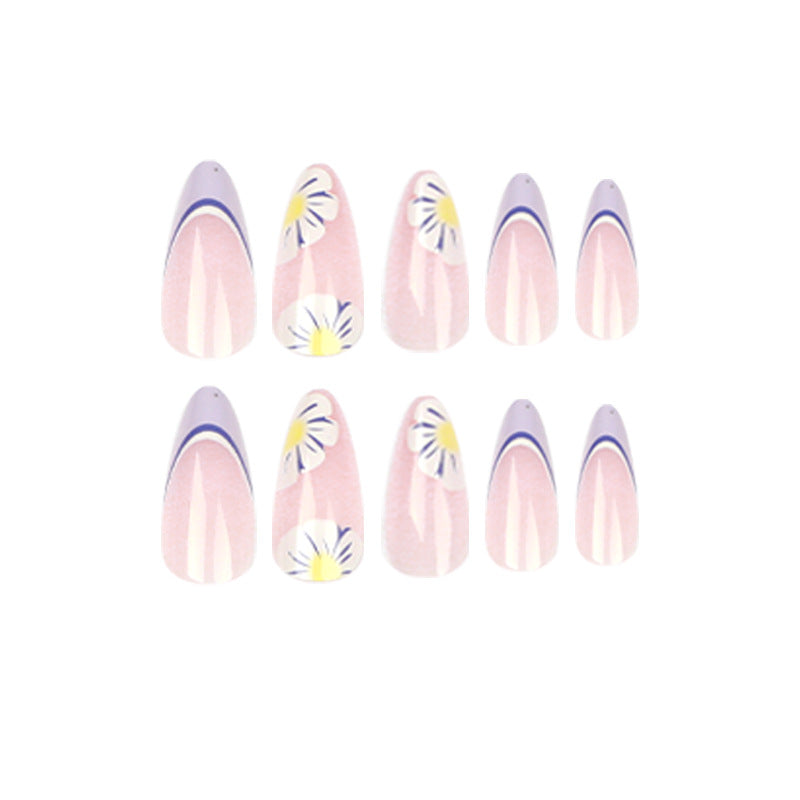 Artistic nail art with flower and ombre effects Kalsten