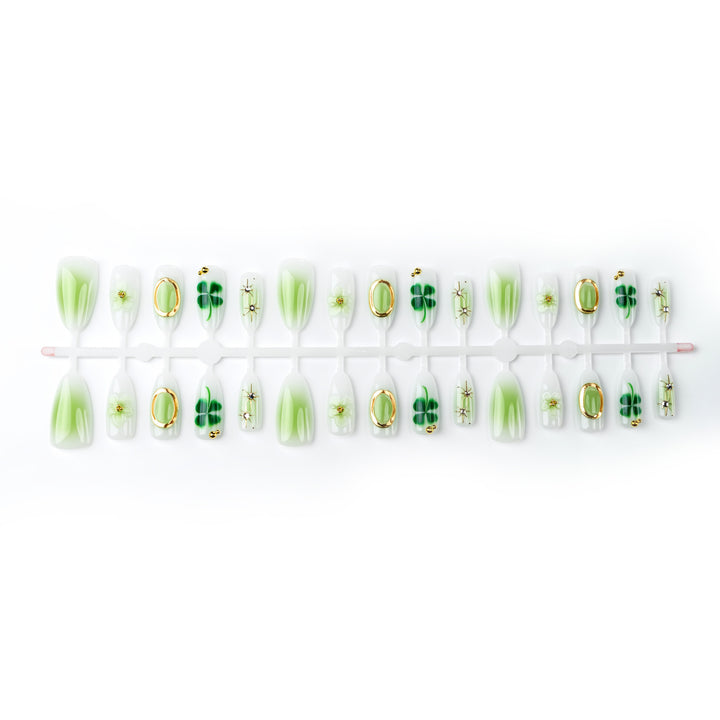 Nail art with botanical designs Kalsten