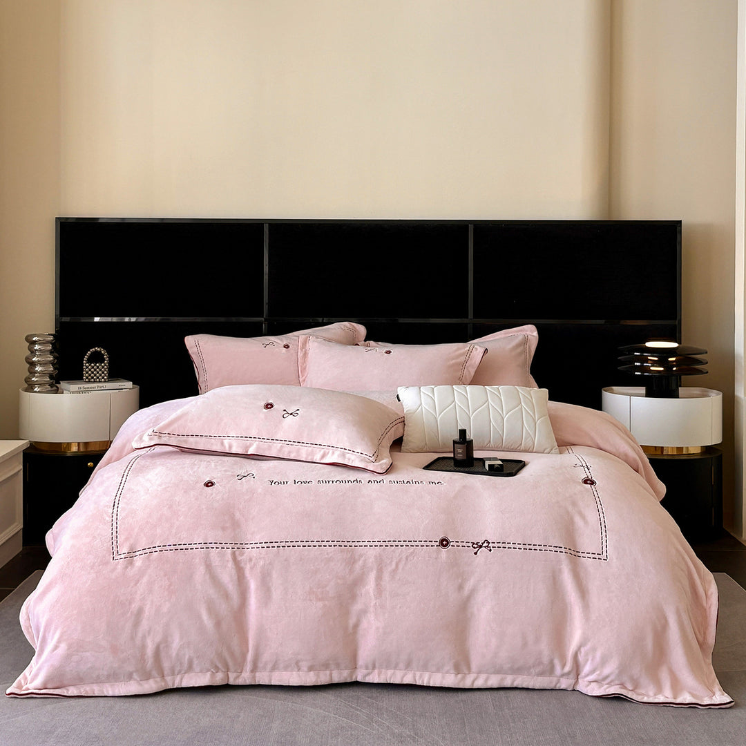 High-pile microfiber bedding set with embroidered button and decorative seam