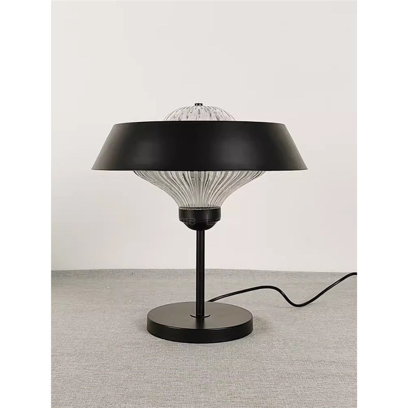 Modern Shell-Shaped Table Lamp