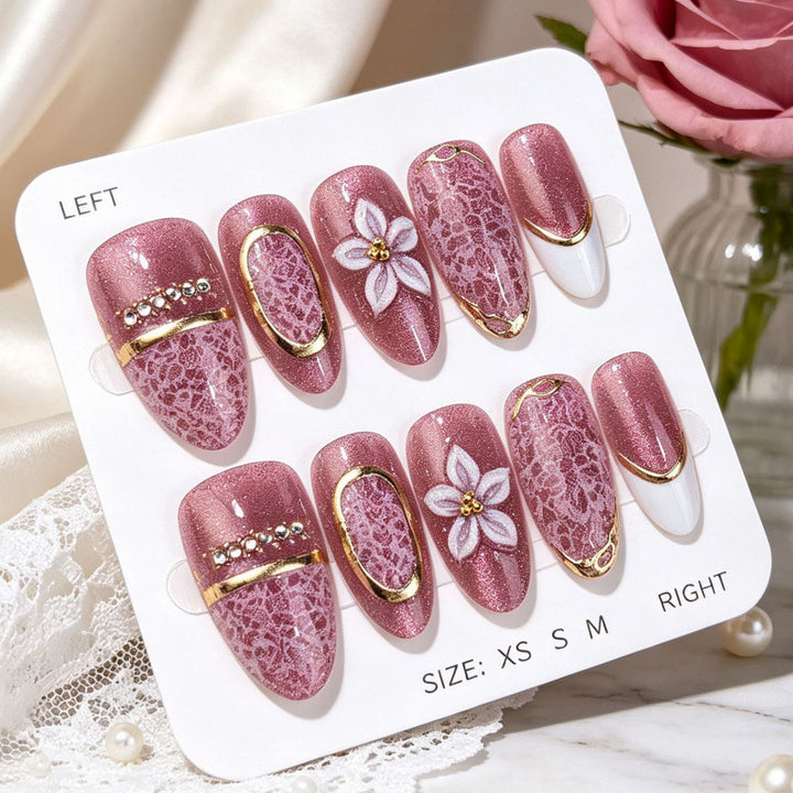 Elegant Lace-Inspired Press-On Nail Set