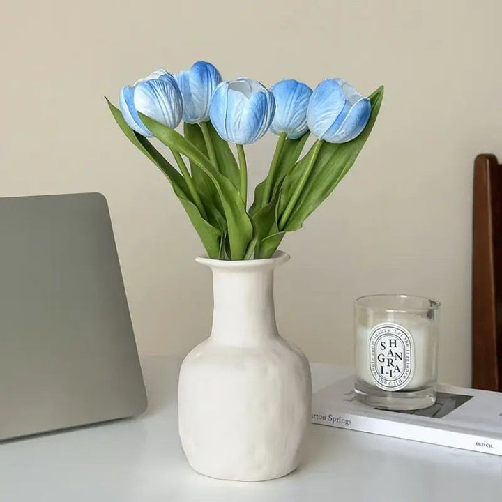 Decorative Realistic Tulip Bouquet