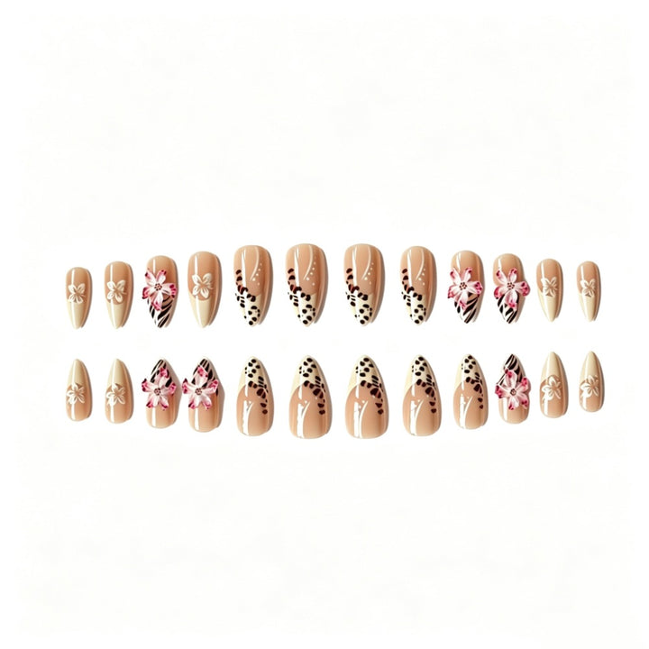 Artificial nails with floral design and elegant lace look Kalsten