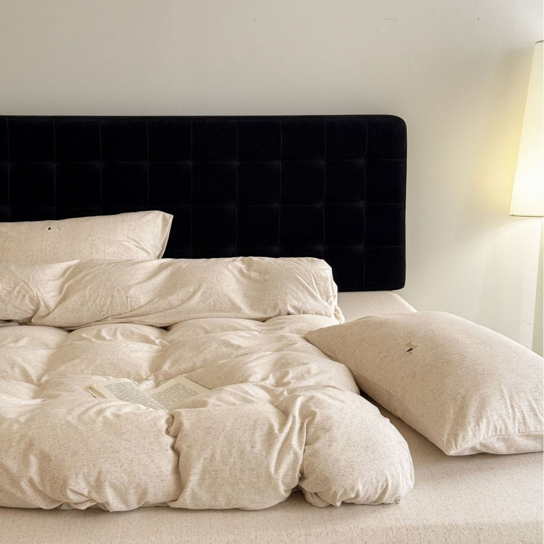Bedding set made of breathable cotton-linen blend with light filling look