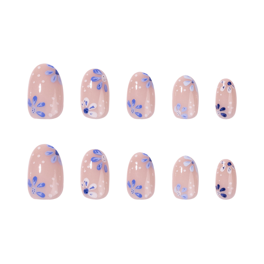 Artful Nail Art with Floral Patterns Kalsten