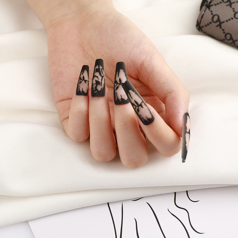 Artificial nails in elegant design Kalsten