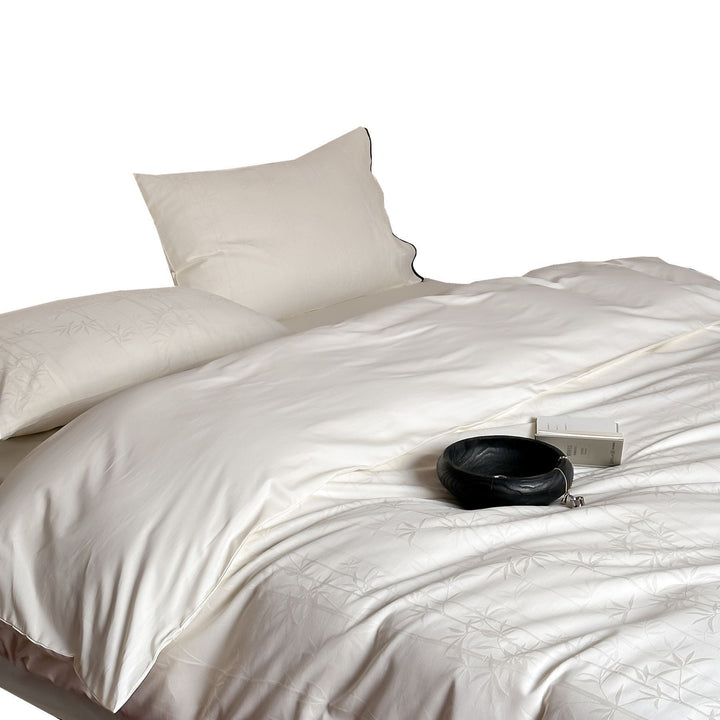 Bedding set made of cotton satin with bamboo jacquard and contrasting piping